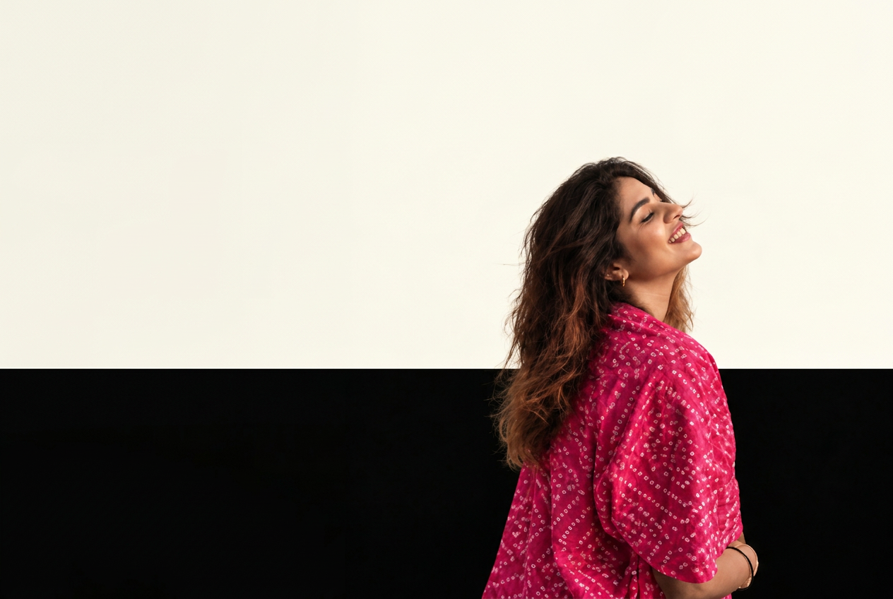 Pallo’s pink patterned shirt, worn by the woman from the launch campaign